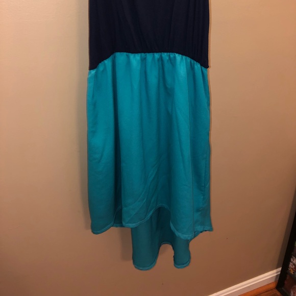 🌻 Dress, size XL, dress is shorter in the front - Picture 3 of 4
